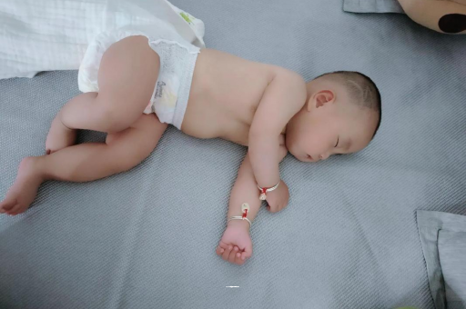 延安怀孕多久会显肚子